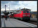 218 478 steht im Sinsheimer Hauptbahnhof abgestellt, um spter als Fussball-Sonderzug zu verkehren. Aufgenommen am 12.12.2009