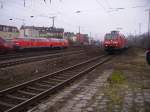 Br 146 bei der einfahrt in den Bahnhof Kln West. Links sieht man wie 2 Br 218 einen Defekten Thalys abschleppen am 6.2.10