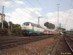 Ein Klassiker, nur wie lange noch ? 218 394 auf dem Weg von Heilbronn nach Bruchsal. Hier bei der Fahrt
zur Rheinbrcke nach Ludwigshafen in Mannheim Hbf am 30.08.2002
