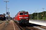 218 363-0 und 218 376-2 stehen am 27.07.2010 mit IC 2073 nach Berlin-Sdkreuz in Niebll zur Abfahrt bereit.