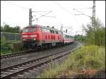 Br 218 461-2 aus Heringsdorf kurz vor Rostock. In Rostock wird dann der Lokwechsel vollzogen. Dann geht es mit einer 101 weiter nach Kln. 3.9.06

