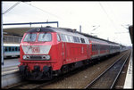 218244 mit dem RB nach Magdeburg wartet am 15.03.1998 um 10.55 Uhr im Bahnhof Wolfsburg auf die Abfahrt.