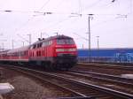 218 379-6 schiebt die RB nach Cuxhaven.