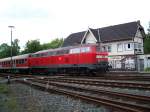 Br 218 452 schiebt den Regionalexpress nach Hannover aus dem Bad Harzburger Bahnhof raus (18.7.2007)