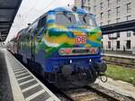 DB 218 443-0  Donna  mit dem RE 12018 nach Neustadt (Weinstr) Hbf, am 06.02.2025 in Karlsruhe Hbf.