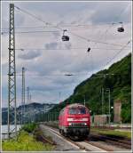 - Bahnimpressionen rundum Koblenz - Die 218 261-6 fhrt am 24.06.2011 solo durch den Bahnhof Koblenz-Ehrenbreitstein. (Jeanny)