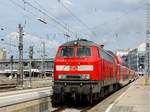 218 428-1, verlässt mit einem Personenzug Gleis10 des Münchener Hauptbahnhofes; 130607