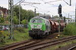 218 485 mit Schotterzug am 12.05.2023 in Opladen.