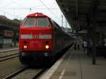 219 084-1 fhrt mit ihrem Zug vom ILA-Bahnhof in Berlin Lichtenberg ein und wird nach knapp 30 Minuten Pause ihn wieder verlassen.