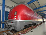 Die Diesellokomotive V200 009 ist im Oldtimermuseum Prora zu finden.