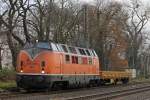 BoEG 221 105 am 10.12.13 mit einem Res Wagen in Ratingen-Lintorf.