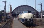 221 118 am 20.7.1980 in Bremen Hbf.