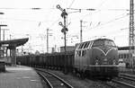 Hp 2 fr 221 129 mit Kokszug nach Emden (Rheine 6.8.1979).