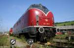 Anfang Juni 2007 weilt 221 135 bei EBW in Wrzburg Hbf.