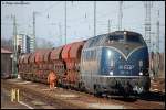 221 136-5 der EGP stand am 06.03.08 mit einem Schotterzug auf Gleis 6 des Aalener Bahnhofs.