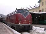 Sonderzug  Scheewalzer  mit 221 135-7 in Immenstadt (3) am 12.03.2005