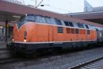 221 135-7 mit dem D 92228 nach Dortmund Hbf in Dsseldorf Hbf am 09..05.2010