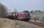 V270.10 (92 80 1221 124-1 D-SGL) mit Schotterzug 92186 beim Schottern am 23.03.2013 bei Gebenbach (Strecke Amberg - Schnaittenbach)