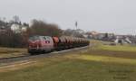 221 124 mit einem leeren Schotterzug zwischen Hirschau und Amberg in Gebenbach am 23.3.13