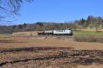 Was für eine Überraschung an diesem Sonntag als diese Fuhre dem Fotografen vor die Linse fuhr.Die V 270.09 der SGL fuhr mit zwei Schüttgutwagen in Richtung Ulm auf der Filsbahn(KBS