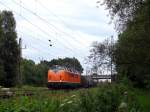 Am 24.7.14 fuhr 221 135 der Bocholter Eisenbahngesellschaft mit ein paar Flachwagen durch Dedensen in Richtung Wunstorf.