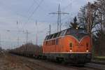 BoEG 221 135 am 29.12.13 mit einem Flachwagenzug in Ratingen-Lintorf.