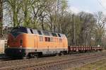 BoEG 221 135 am 27.3.14 mit zwei Res Wagen in Ratingen-Lintorf.