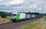 223 103 der SETG führte am 21.06.18 einen Containerzug, welchen sie in Hof übernommen hatte, durch Neudes Richtung Wiesau.