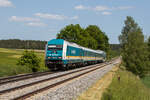 223 064 war am 28. Mai 2023 bei Naabdemensreuth auf dem Weg nach Marktredwitz.