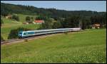 Diese Lok der Baureihe 223 zieht ihren ALEX Zug bei Ellenberg an den Fotografen vorbei. Aufgenommen am 18.08.2008.