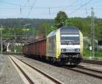 ER20 003 von Dispolok zieht am 11. Mai 2012 den Schrottzug nach Cheb durch Kronach.