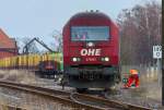 Siemens Herkules der OHE bei Rangierarbeiten auf dem Bf Torgelow. - 14.02.2014 - Vom BÜ Borkenstr. aufgenommen und zurecht geschnitten.