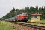 225 002 und 217 018 mit dem Mllzug 56713 am 04.06.2009 in Tling.