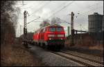 225 150 und 225 018 brummen mit einem Stahlzug von Oberhausen nach Bochum. (24.02.2010)