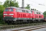 Die 225 029-8 & 225 099-1 dieseln in DT durch Duisburg Neudorf am 25.05.2010