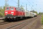 Die 225 024-9 zieht und die 225 020-7 schiebt einen  Pflanzenex-Express  durch Recklinghausen Hbf. 30.04.2012.