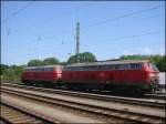 Am 18.06.2006 waren 225 021 und 225 034 in Karlsruhe Hbf abgestellt.