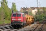 EfW 225 023-1 auf der Rückfahrt mit neuem Schotter am Münchener Heimeranplatz.