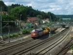 Nohab My 1138 von Altmark-Rail durchfhrt mit einem Bauzug am 21. Juni 2013 den Bahnhof Kronach in Richtung Lichtenfels.