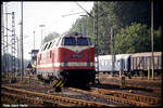Die Deutsche Reichsbahn Diesellok 118774 rangiert hier am 5.10.1991 im damaligen DB Grenzbahnhof Helmstedt.