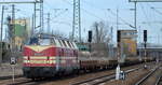Die Cargo Logistik Rail Service GmbH mit ihrer 228 321-6 (92 80 1228 321-6 D-CLR) mit Schotterzug am 04.04.18 Bf.