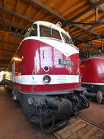 Die ostdeutsche Diesellokomotive 118 075-1  im Deutsches Technikmuseum Berlin. (April 2018)