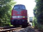 v 180 392 im August 05 bei Gleisbauarbeiten in Lorsch .