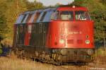 228 757-1 der Erfurter Bahnservice GmbH sonnt sich in der Abendsonne in Rathenow. 29.09.2011