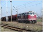 MEG 203 mit einem Schotterzug auf dem Weg zu den Gleisbauarbeiten in Gelbensande. Aufgenommen am 24.3.07 bei der Einfahrt in den Bahnhof Rvershagen.