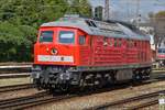 . Ludmilla 232 498-6 durchfhrt mit einer leichten Rauchfahne den Bahnhofsbereich von Ulm 05.09.2017 (Hans)