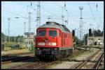 232 403 auf dem Weg ins Bw im Rostocker Seehafen. Aufgnommen am 05.09.08 in Rostock/Toitenwinkel 