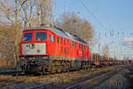 Güterzug mit Lokomotive 232 908-4 am 12.12.2013 in Gelsenkirchen.