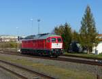 DB Cargo Ludmilla, 232 908-4 ( 9280 1232 908-4 D-DB ) auf der Durchfahrt in Gera am 1.11.2024. Standort Bahnsteig 3