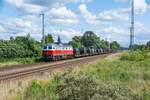 Von Torgelow Drögeheide beförderte 232 303 einen Militärzug, bestehend aus Dingos, nach Rostock Seehafen. Von dort aus ging es an den Bestimmungsort. 03.07.2019